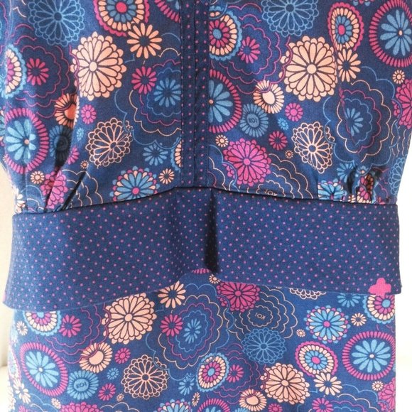 Koi Kathy Peterson Scrub XS Blue Fushia Flowers Polka Dot Waist tie V Neck SV - Picture 6 of 10